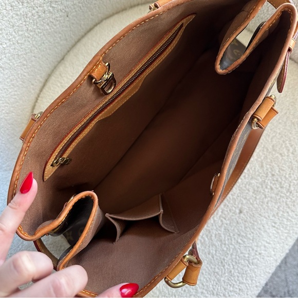 Authentic Louis Vuitton Batignolles - Picture 7 of 9